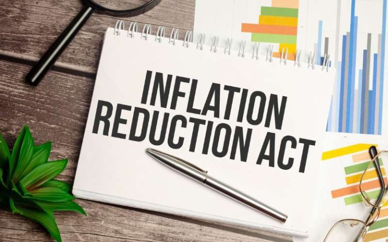 Notepad with Inflation Reduction Act written