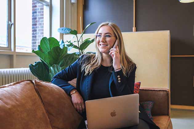 Blonde woman who works for an employer learning about individual life insurance